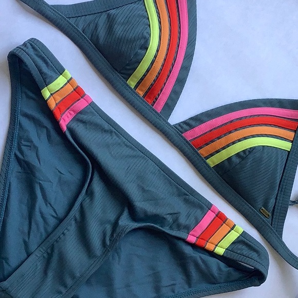 Rip Curl 2 pc bikini wave shapers soft rib xl - Picture 3 of 5